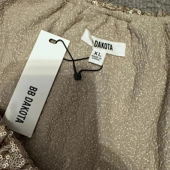 BB Dakota Gold Sequin Top- NWT XL - Picture 4 of 4